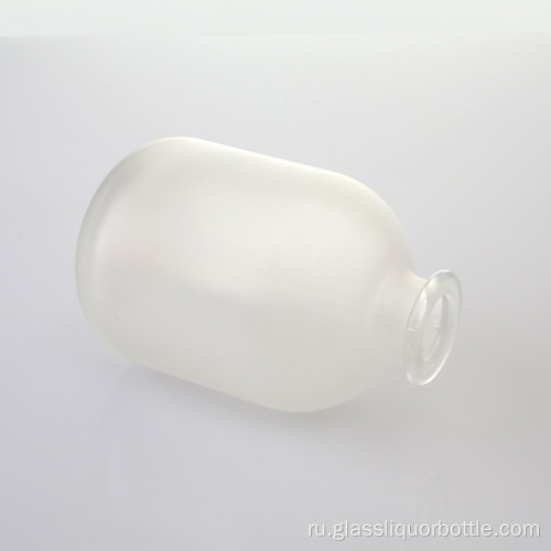 Уникальная форма рома стеклянная бутылка